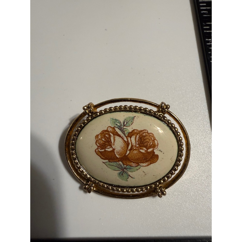 Vintage Gold Tone Oval Rose Brooch Cream Ceramic Floral Pin Victorian Style